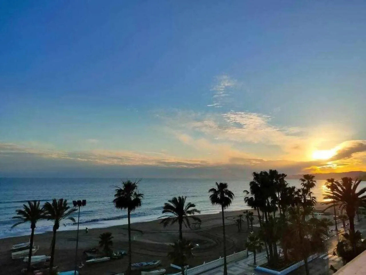 dúplex a la orilla del Mediterráneo Torrox Apartamento